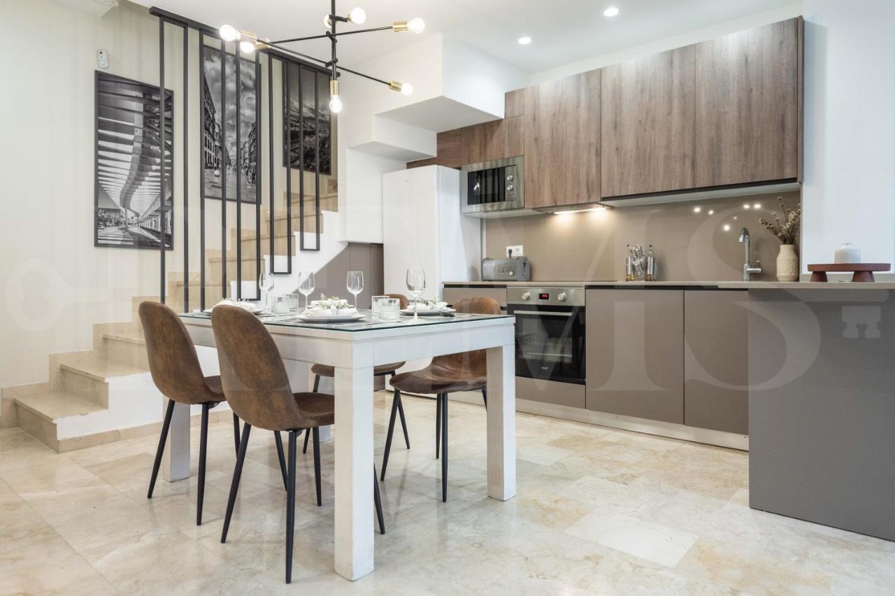 Lovely Duplex With Private Parking Near City Center By Rems Málaga Eksteriør billede