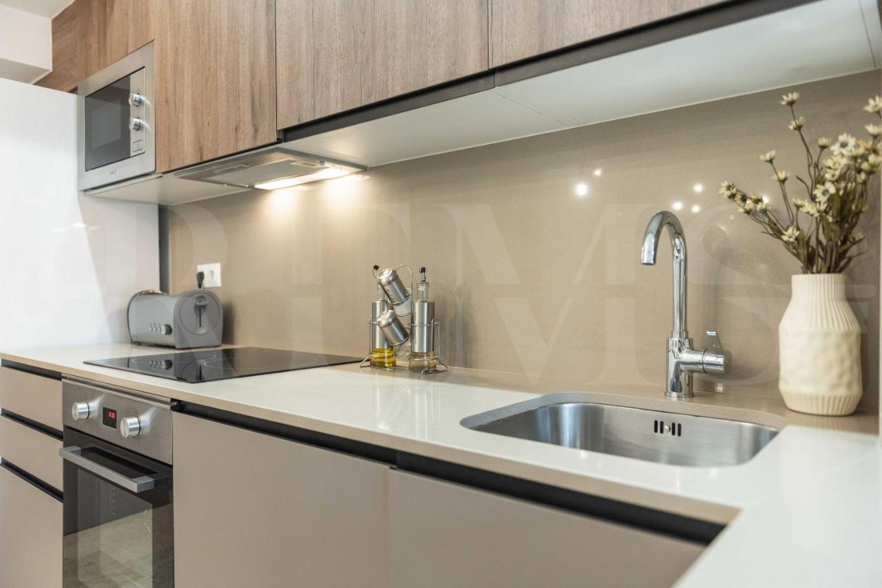 Lovely Duplex With Private Parking Near City Center By Rems Málaga Eksteriør billede