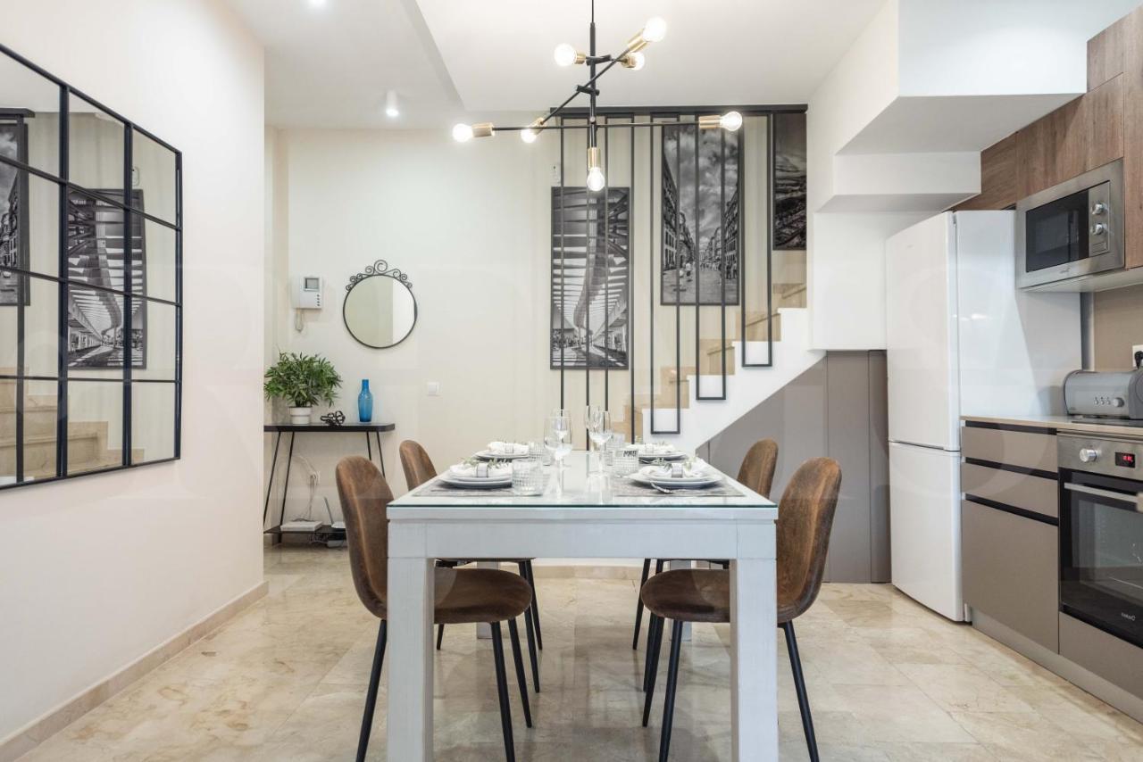 Lovely Duplex With Private Parking Near City Center By Rems Málaga Eksteriør billede