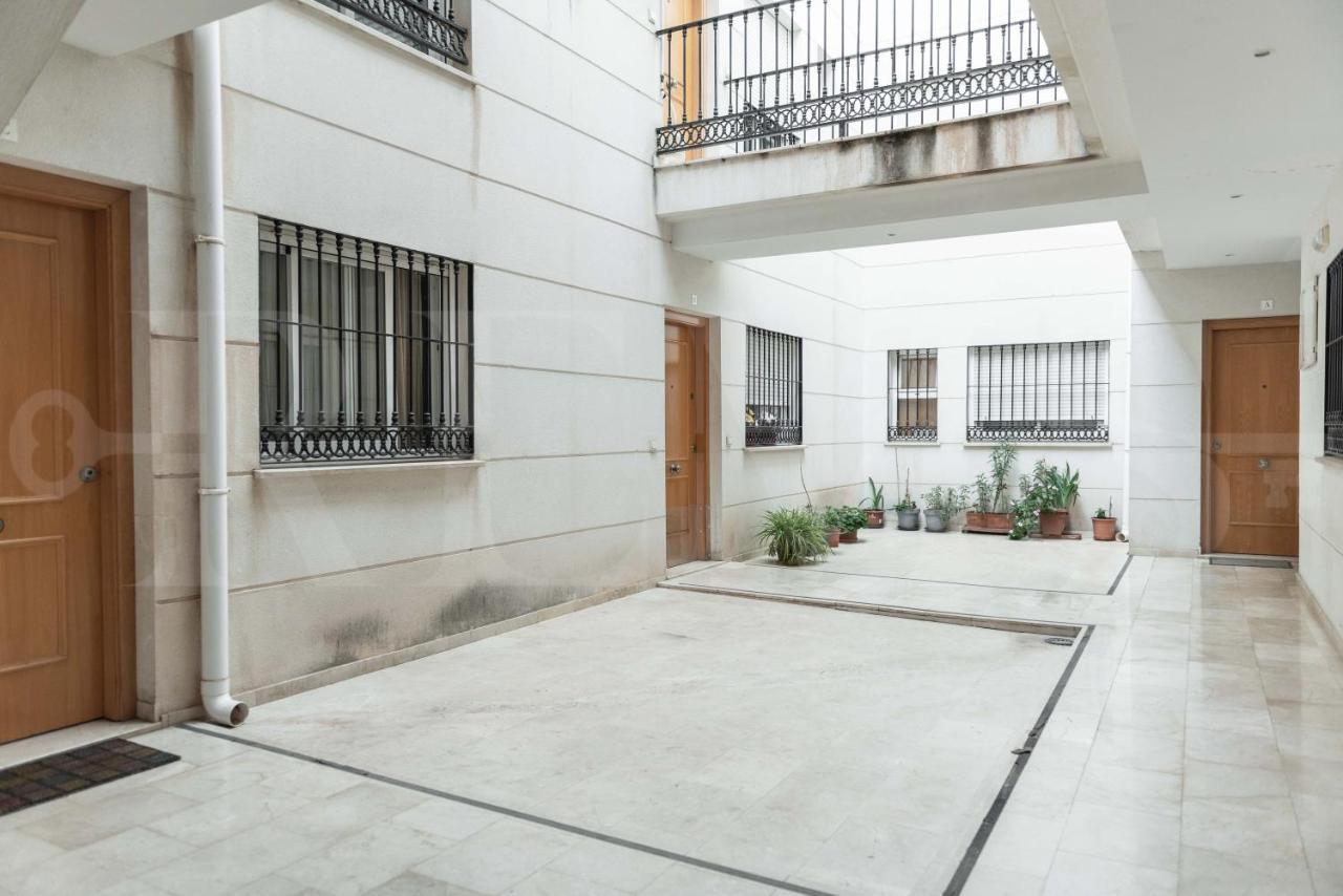 Lovely Duplex With Private Parking Near City Center By Rems Málaga Eksteriør billede