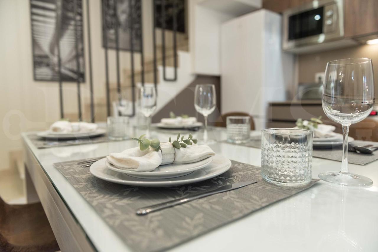 Lovely Duplex With Private Parking Near City Center By Rems Málaga Eksteriør billede