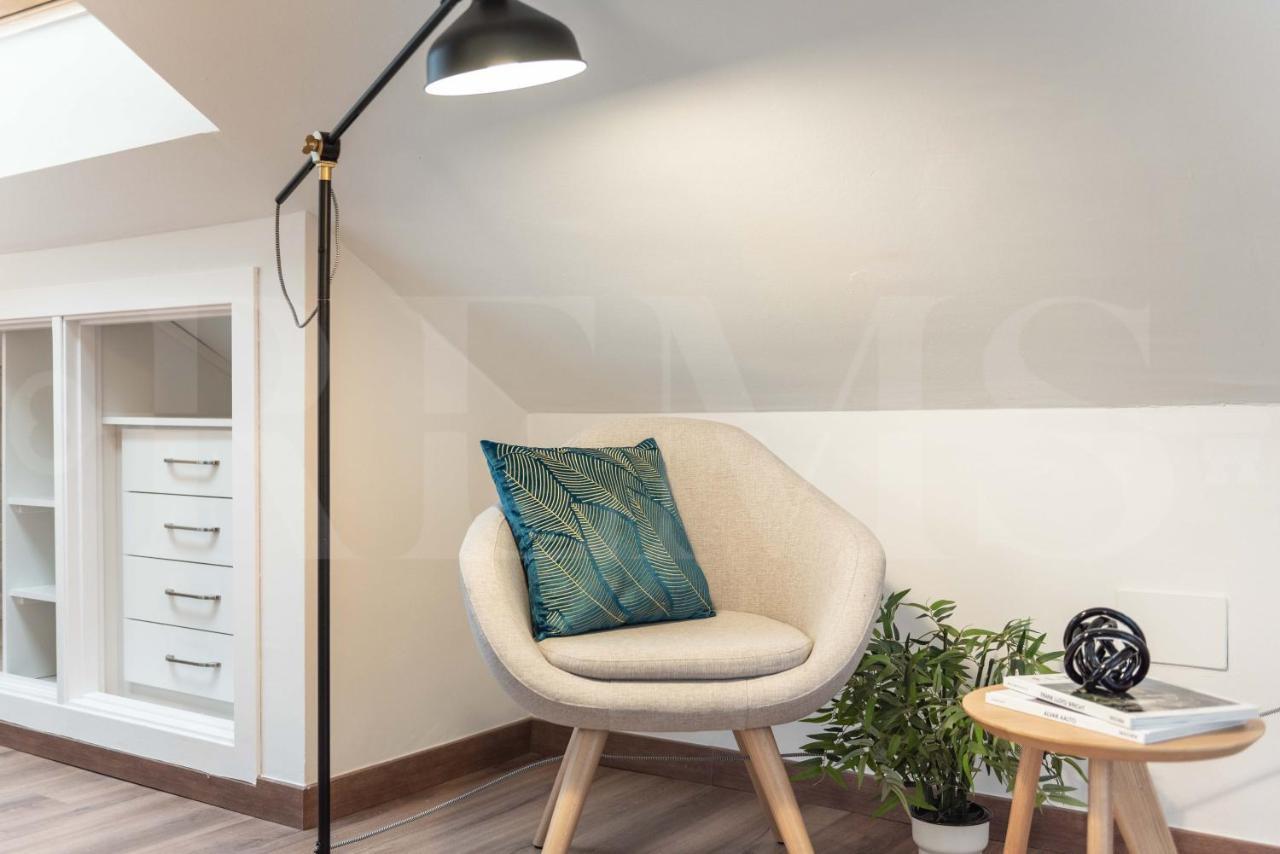 Lovely Duplex With Private Parking Near City Center By Rems Málaga Eksteriør billede